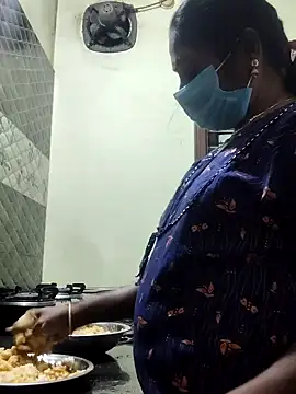 Snapshot of papukurty chatting on 11-08-25, 02:17 papukurty online show from 11-08-25, 02:17