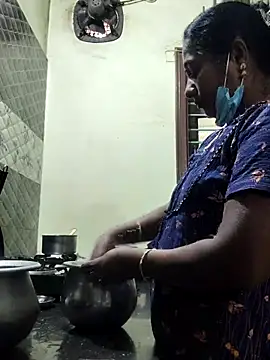 Snapshot of papukurty chatting on 11-10-25, 03:16 papukurty online show from 11-10-25, 03:16