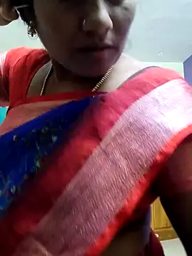 Snapshot of papukurty chatting on 11-15-25, 02:42 papukurty online show from 11-15-25, 02:42