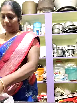 Snapshot of papukurty chatting on 11-15-25, 02:46 papukurty online show from 11-15-25, 02:46