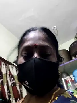 Snapshot of papukurty chatting on 11-17-25, 03:07 papukurty online show from 11-17-25, 03:07