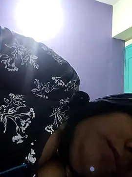 Snapshot of papukurty chatting on 12-18-25, 06:14 papukurty online show from 12-18-25, 06:14