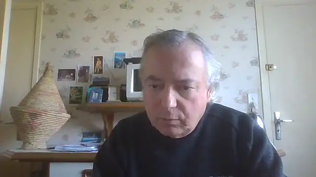 Snapshot of gegevincent chatting on 04-17-26, 11:02 gegevincent online show from 04-17-26, 11:02