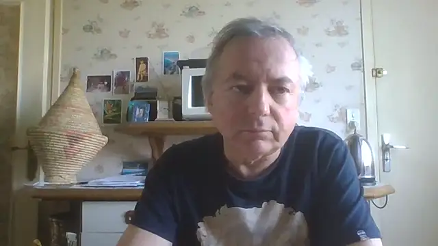 Snapshot of gegevincent chatting on 04-23-26, 10:47 gegevincent online show from 04-23-26, 10:47