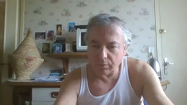 Snapshot of gegevincent chatting on 04-23-26, 12:29 gegevincent online show from 04-23-26, 12:29