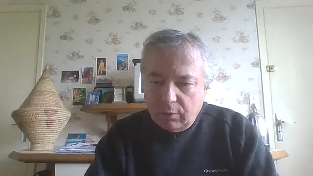 Snapshot of gegevincent chatting on 05-11-26, 11:38 gegevincent online show from 05-11-26, 11:38