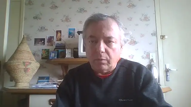Snapshot of gegevincent chatting on 05-12-26, 11:18 gegevincent online show from 05-12-26, 11:18