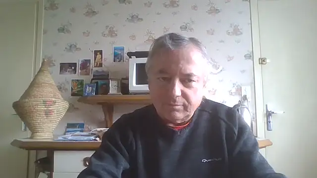 Snapshot of gegevincent chatting on 05-13-26, 10:56 gegevincent online show from 05-13-26, 10:56