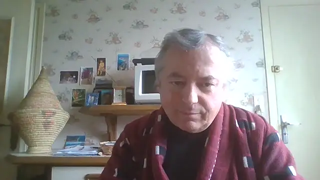 Snapshot of gegevincent chatting on 05-15-26, 11:28 gegevincent online show from 05-15-26, 11:28