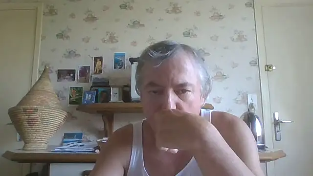 Snapshot of gegevincent chatting on 05-27-26, 02:14 gegevincent online show from 05-27-26, 02:14