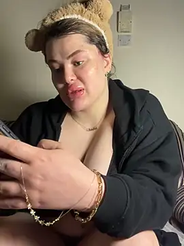 Snapshot of aydabella7777 chatting on 02-07-26, 05:49 aydabella7777 online show from 02-07-26, 05:49