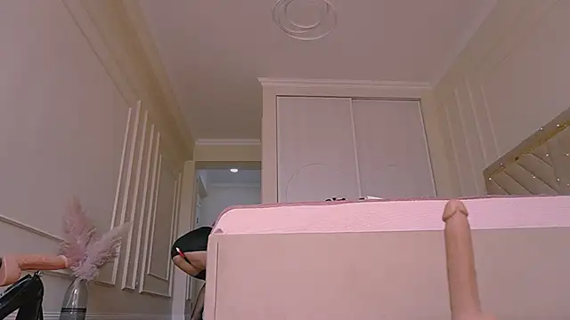 Snapshot of lori_leen_ chatting on 04-27-26, 07:28 lori leen online show from 04-27-26, 07:28