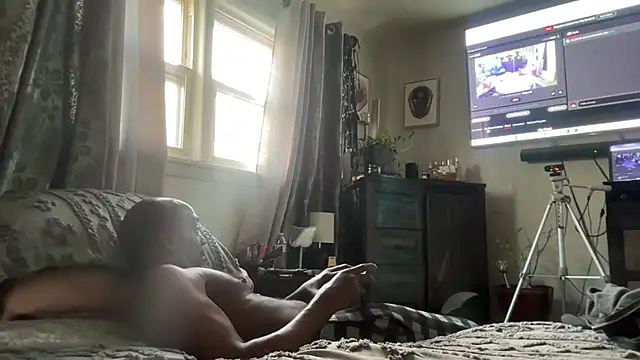 Snapshot of sexyred77713 chatting on 02-11-26, 09:31 sexyred77713 online show from 02-11-26, 09:31