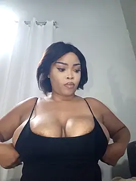 Snapshot of MadamPinky chatting on 02-03-26, 08:03 MadamPinky online show from 02-03-26, 08:03