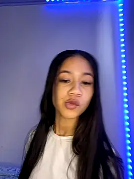 Snapshot of jadee8 chatting on 11-06-25, 06:31 jadee8 online show from 11-06-25, 06:31