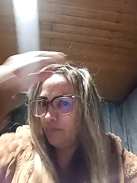 Snapshot of dirty_lady17 chatting on 03-20-26, 01:32 dirty lady17 online show from 03-20-26, 01:32