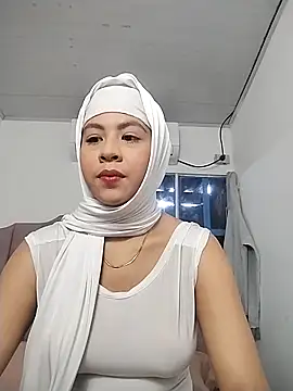 Snapshot of cala_borhan chatting on 10-12-25, 06:40 cala borhan online show from 10-12-25, 06:40