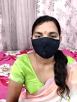 Snapshot of Lalitha-1995 chatting on 09-28-25, 09:36 Lalitha-1995 online show from 09-28-25, 09:36