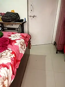 Snapshot of Heart-Kavya chatting on 12-15-25, 12:09 Heart-Kavya online show from 12-15-25, 12:09