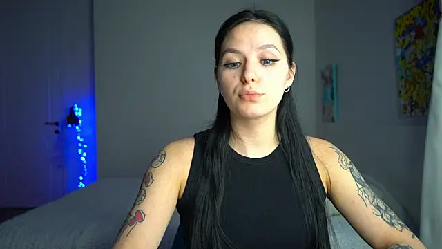 EwelynScott online show from 12-13-25, 10:37