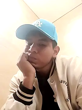 Oscariin96 online show from 02-18-26, 03:30