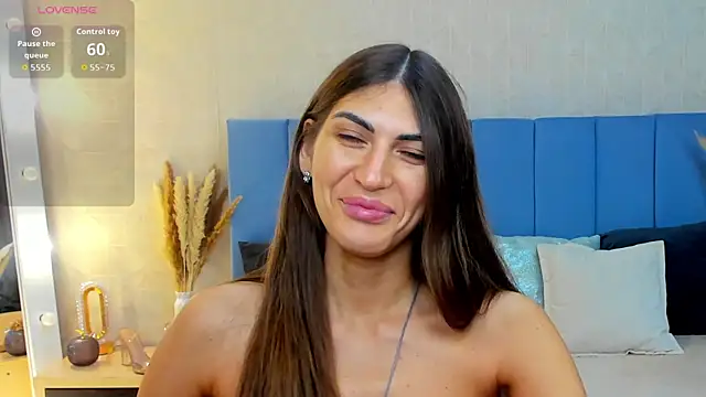 MaggieTurner online show from 09-15-25, 01:38