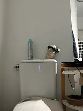 sweetybae75 online show from 11-05-25, 01:49