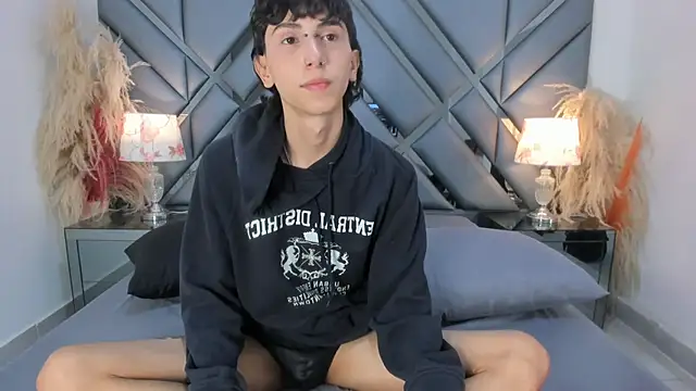 Milan LewisS online show from 10-17-25, 12:19