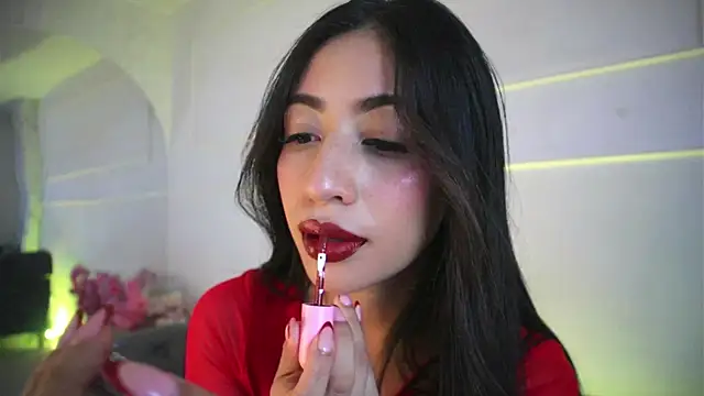 Snapshot of charlotterusso chatting on 07-28-26, 02:24 charlotterusso online show from 07-28-26, 02:24