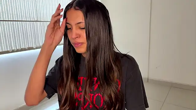 Snapshot of clara_evanss_s chatting on 03-05-26, 09:11 clara evanss s online show from 03-05-26, 09:11