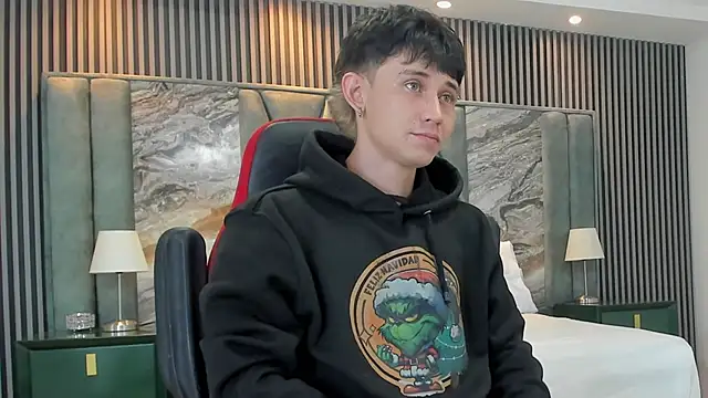 Michael blue online show from 10-12-25, 12:04