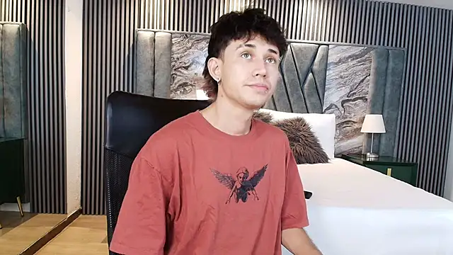 Michael blue online show from 02-13-26, 07:43