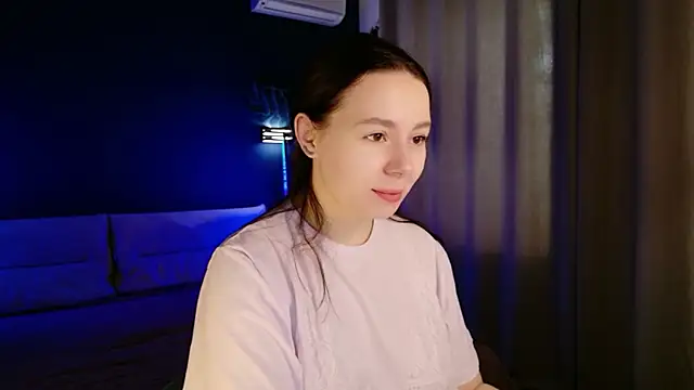 Snapshot of Di_na_Bell chatting on 05-07-26, 05:46 Di na Bell online show from 05-07-26, 05:46
