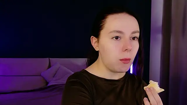 Snapshot of Di_na_Bell chatting on 05-29-26, 05:49 Di na Bell online show from 05-29-26, 05:49