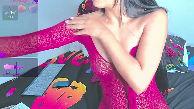 Snapshot of Alice_Parkerx chatting on 11-28-25, 11:24 Alice Parkerx online show from 11-28-25, 11:24