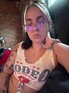 babykalirose online show from 06-17-26, 11:38