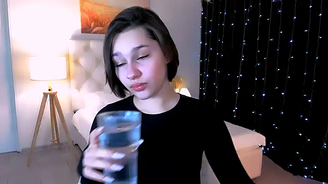 KimClarks  online show from 02-17-26, 04:02