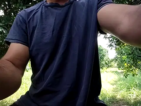 Snapshot of stefanoss321 chatting on 09-17-25, 08:05 stefanoss321 online show from 09-17-25, 08:05