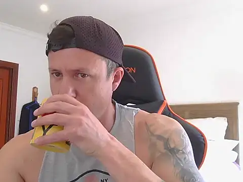 TroyDieselXXX online show from 09-21-25, 07:43