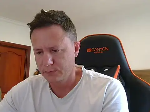 TroyDieselXXX online show from 12-19-25, 04:30