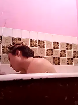 MoonIrene online show from 12-14-25, 04:12