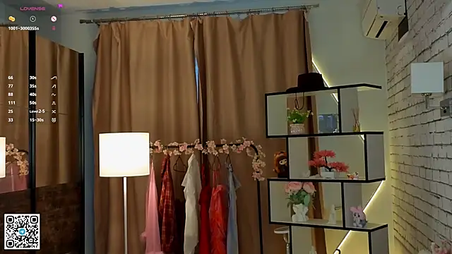 PetraHambelton online show from 09-28-25, 04:07