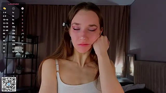 PetraHambelton online show from 11-26-25, 04:13