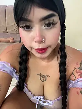 lucialauper  online show from 06-21-26, 10:56