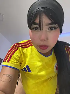 lucialauper  online show from 07-08-26, 02:49