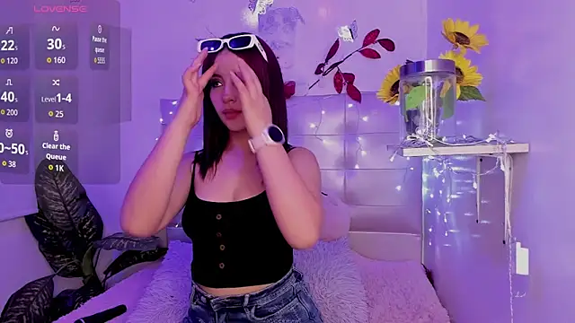 Anna Blade  online show from 12-22-25, 04:04