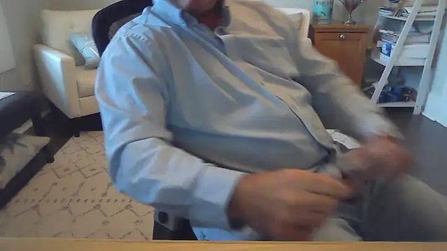 cyclone1212 online show from 12-16-25, 09:53