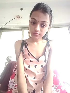 Your-Kitkat online show from 09-13-25, 06:24