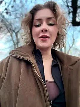 KellyKeler online show from 12-18-25, 01:28