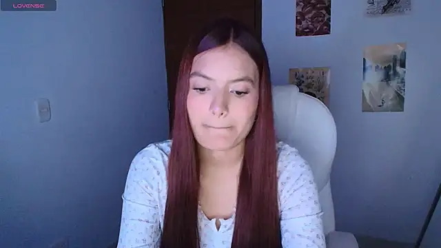 Snapshot of Ema__Rose chatting on 09-14-25, 01:16 Ema Rose online show from 09-14-25, 01:16